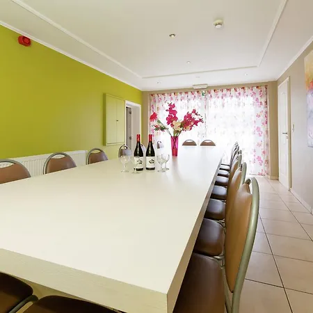 Spacious Holiday In Faymonville Near Ski Lift בית נופש *
