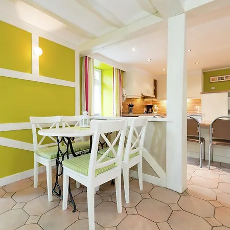 Spacious Holiday In Faymonville Near Ski Lift בית נופש