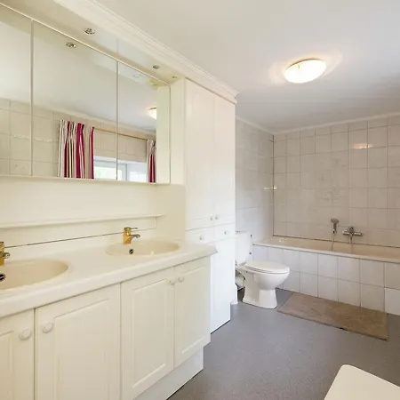 בית נופש Spacious Holiday In Faymonville Near Ski Lift