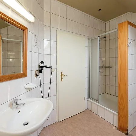 Spacious Holiday In Faymonville Near Ski Lift בית נופש וואימס