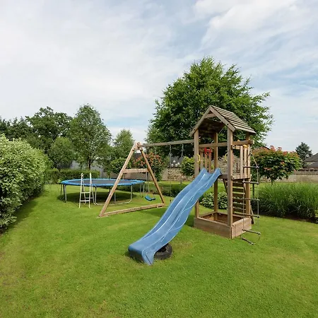 בית נופש Spacious Holiday In Faymonville Near Ski Lift *