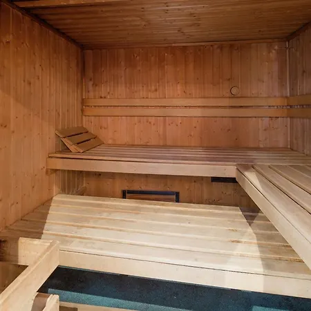 Spacious Holiday In Faymonville Near Ski Lift * וואימס