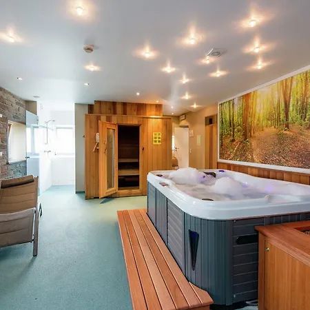 בית נופש Spacious Holiday In Faymonville Near Ski Lift
